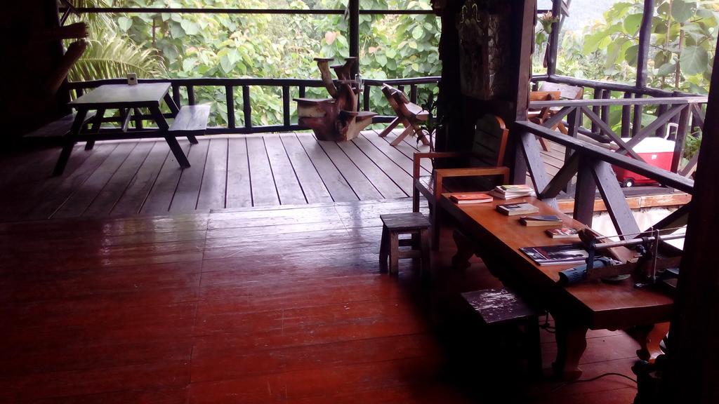 The Local Story Resort Ban Mon Talaeng Екстериор снимка