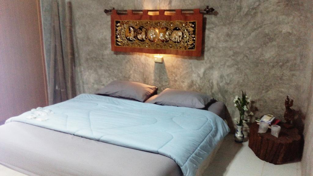 The Local Story Resort Ban Mon Talaeng Екстериор снимка